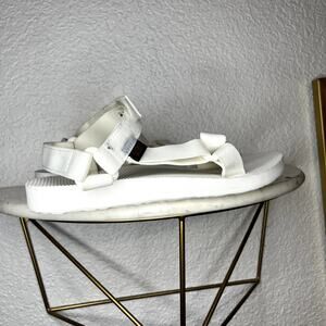 Teva Universal White Sandals Womens Size 7